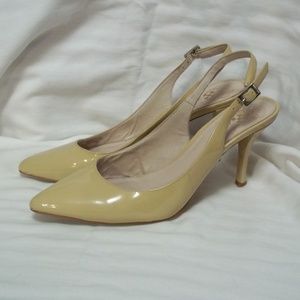 Vince Camuto Womens 7.5 M Beige Slingback 1892